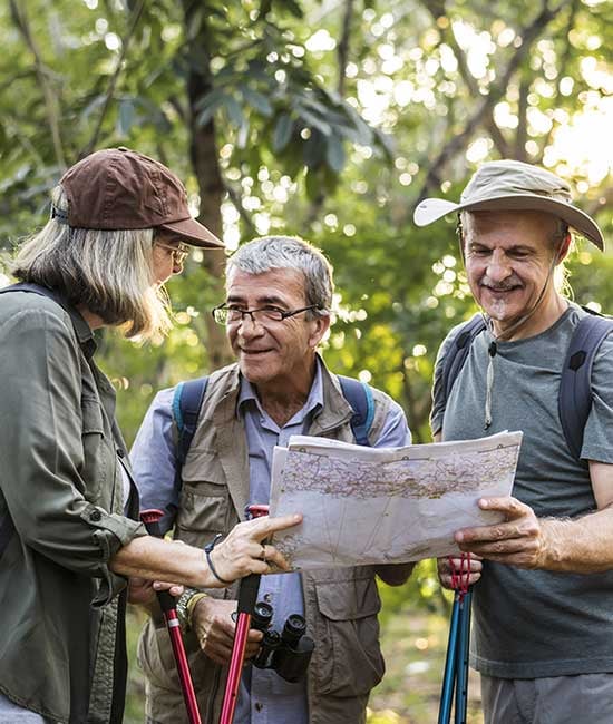 seniors-trekking